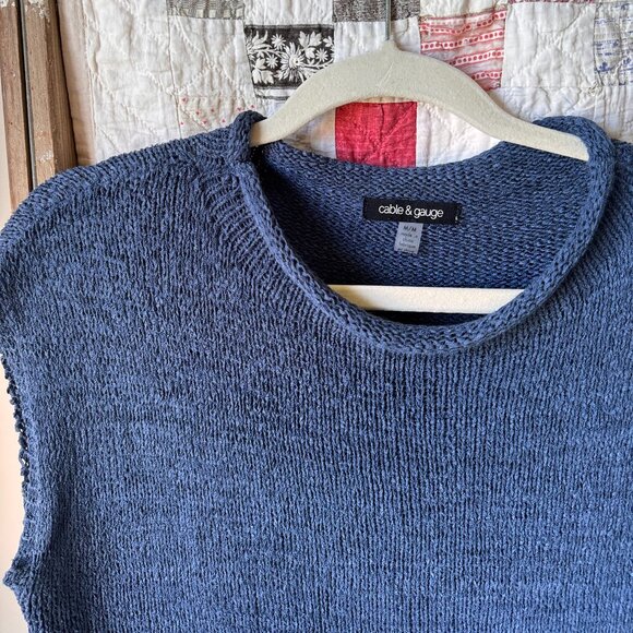 Cable & Gauge Blue Crew Neck Sleeveless Sweater - Picture 5 of 8